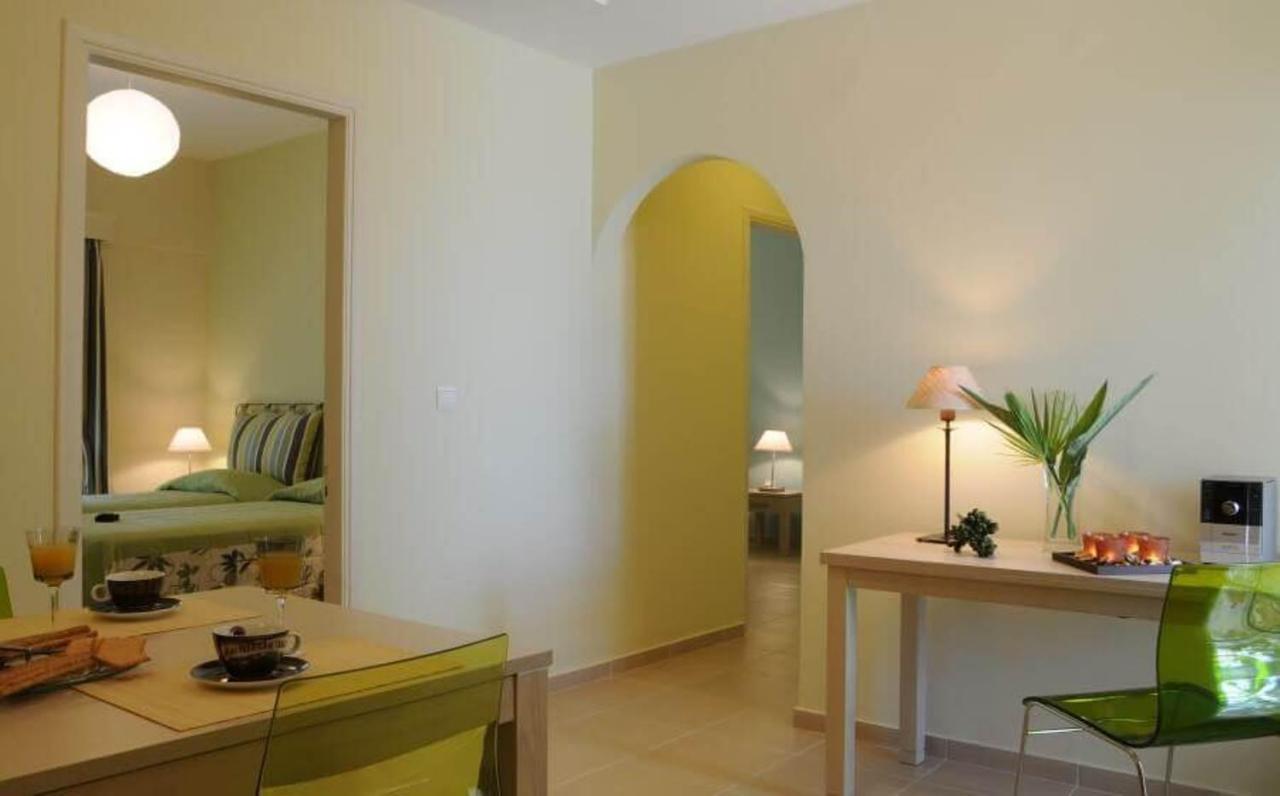 Coco Palm Beach Villas Циливи Экстерьер фото